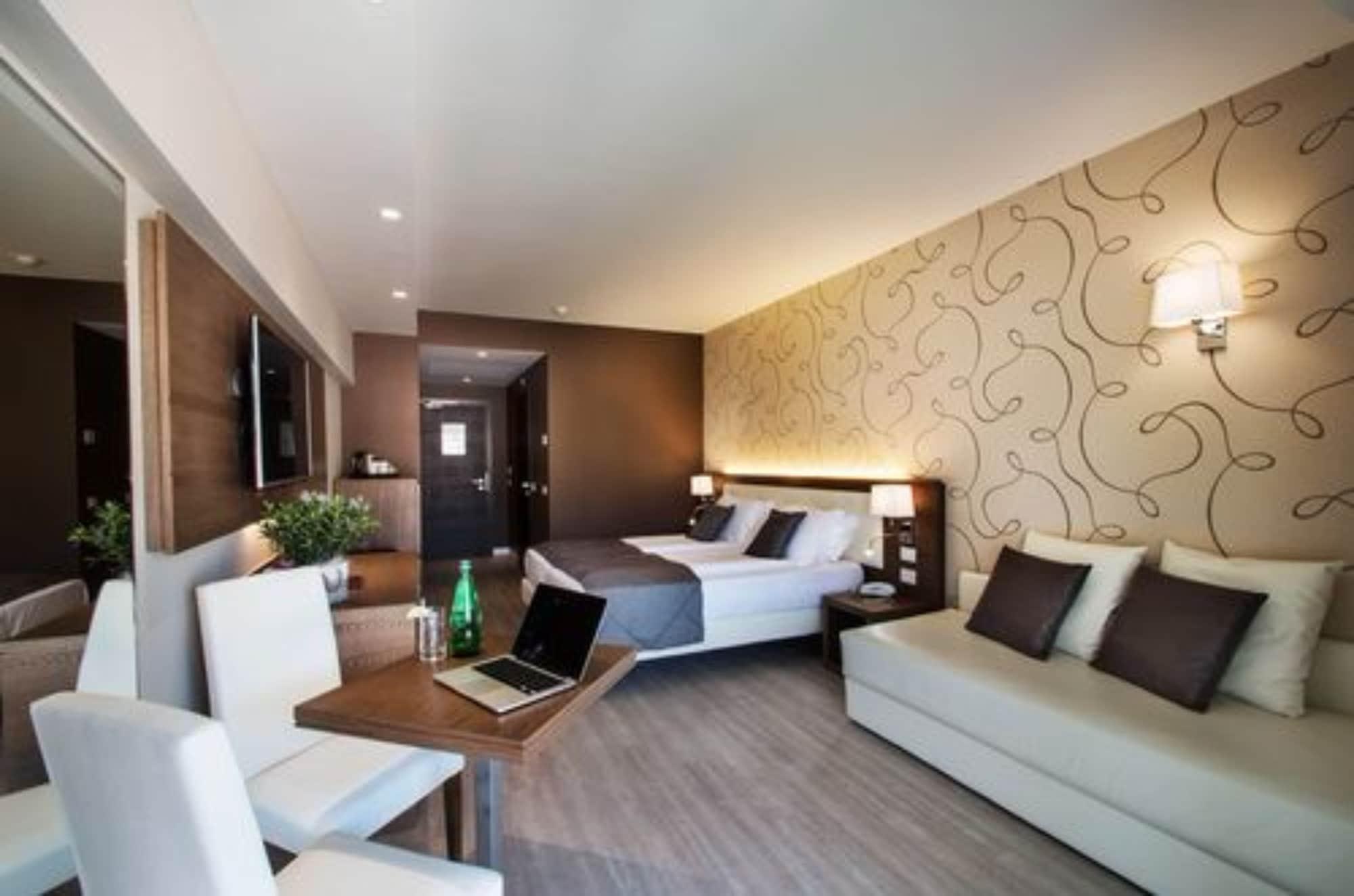Hotel Bisesti ***S غارْدا المظهر الخارجي الصورة