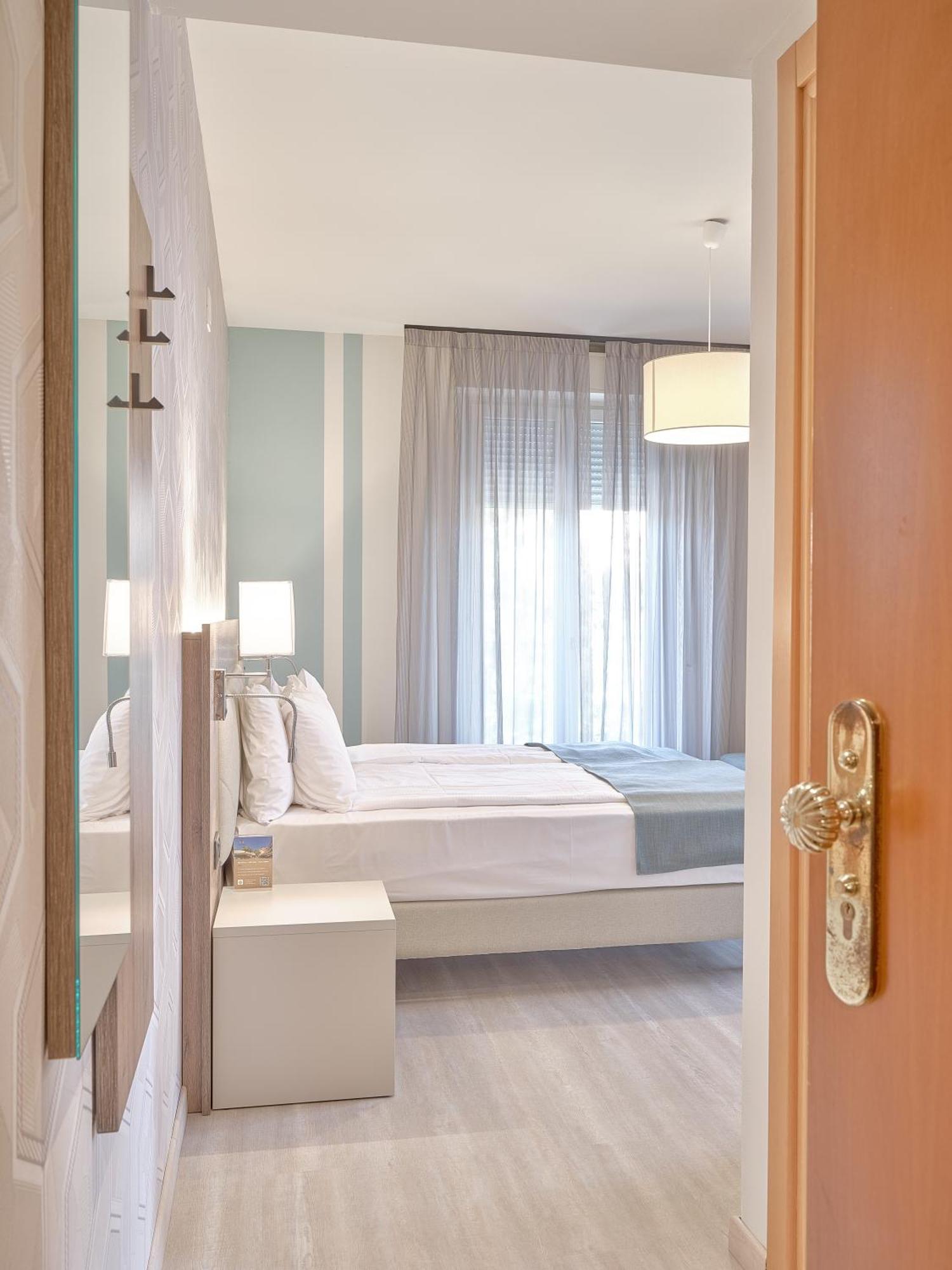 Hotel Bisesti ***S غارْدا المظهر الخارجي الصورة