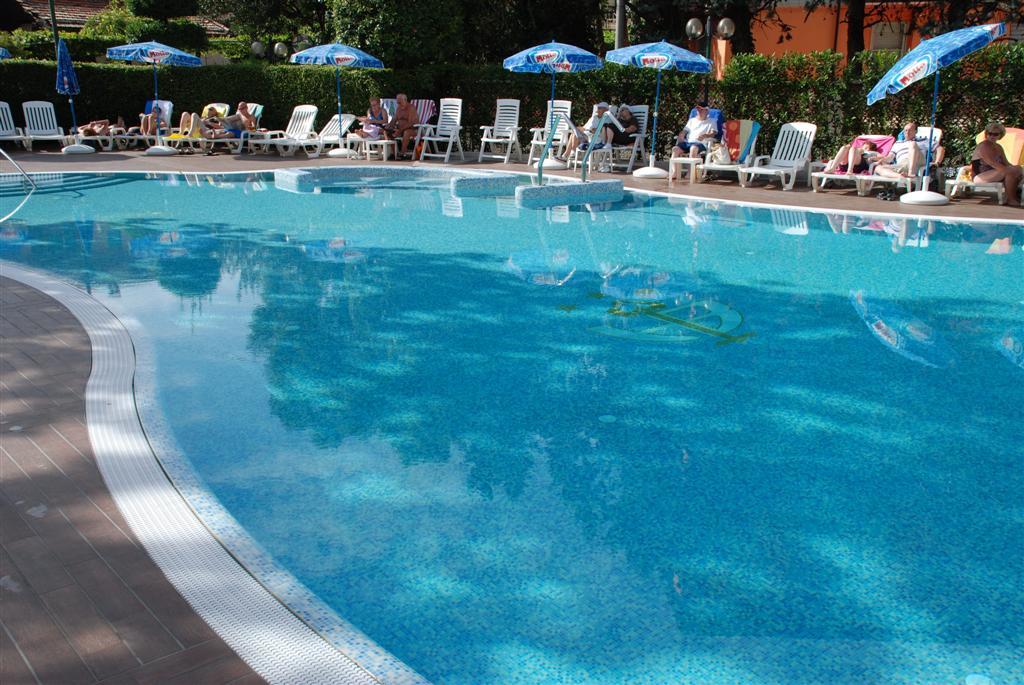Hotel Bisesti ***S غارْدا المظهر الخارجي الصورة