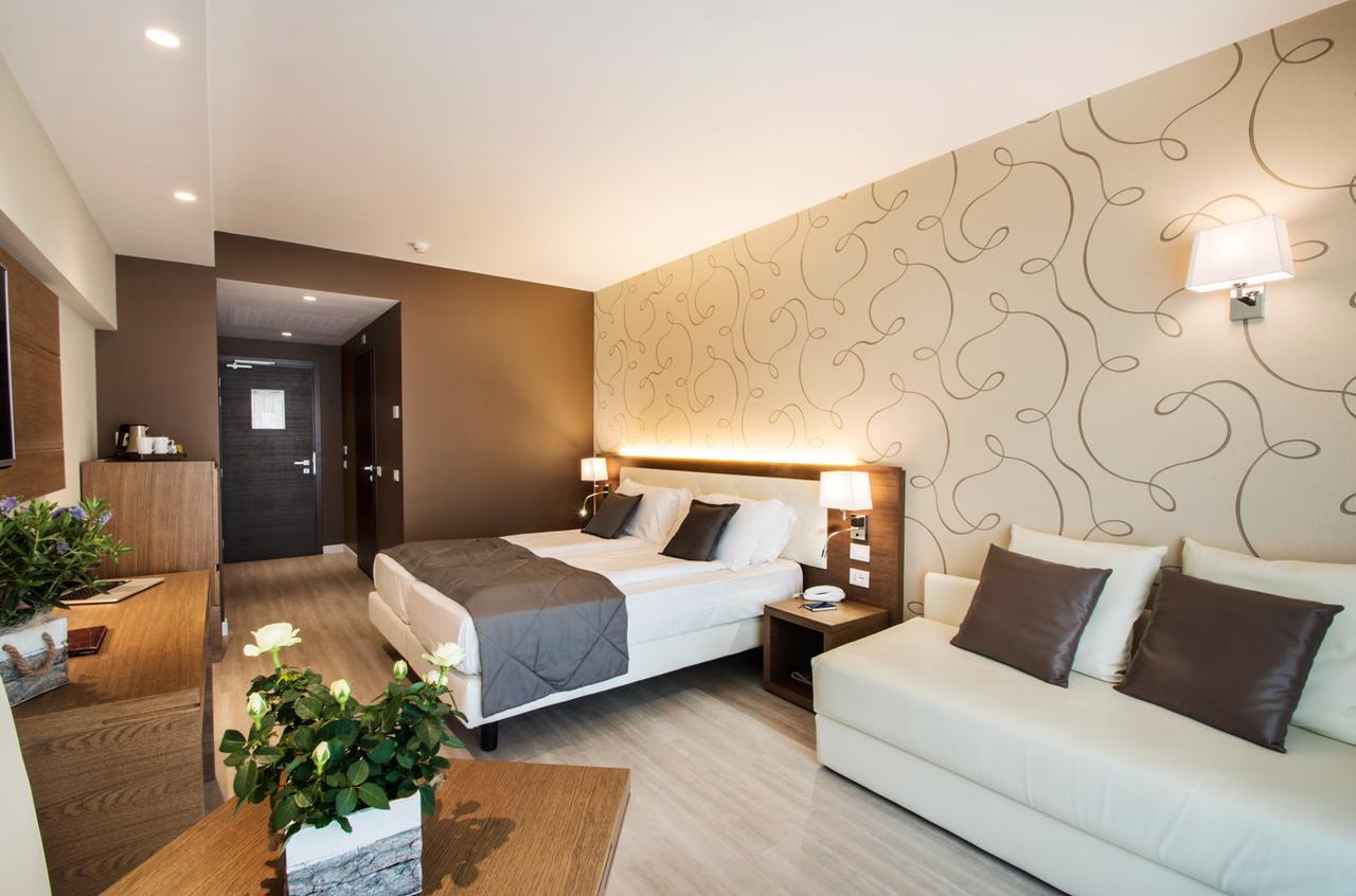 Hotel Bisesti ***S غارْدا المظهر الخارجي الصورة